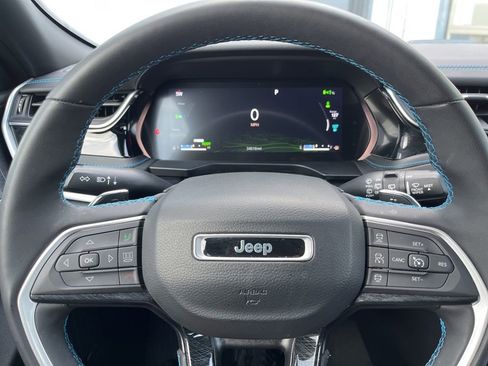 Used 2022 Jeep Grand Cherokee Trailhawk image 35