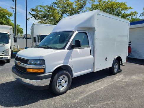 New 2025 Chevrolet Express 3500 Regular Wheelbase w/ Power Convenience Package image 2