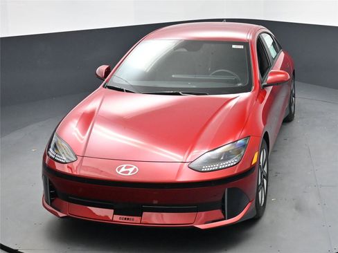 New 2025 Hyundai Ioniq 6 SE image 9