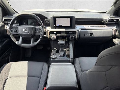 Certified 2026 Toyota Tacoma SR5 AWD/4WD image 27