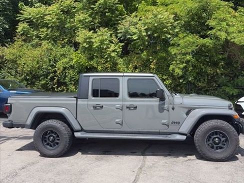 Used 2021 Jeep Gladiator Overland AWD/4WD image 5