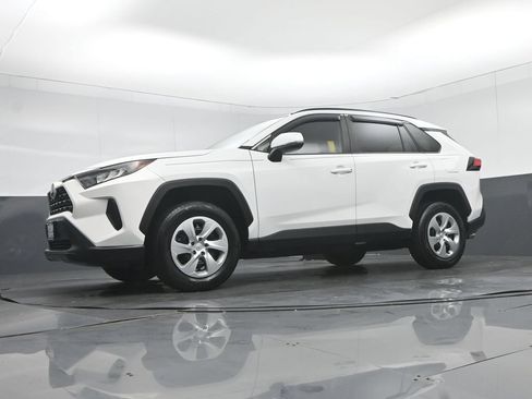 Used 2019 Toyota RAV4 LE FWD image 49