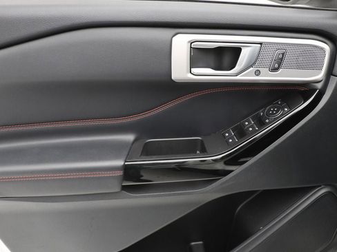 Used 2022 Ford Explorer ST-Line w/ Class IV Trailer Tow Package image 14