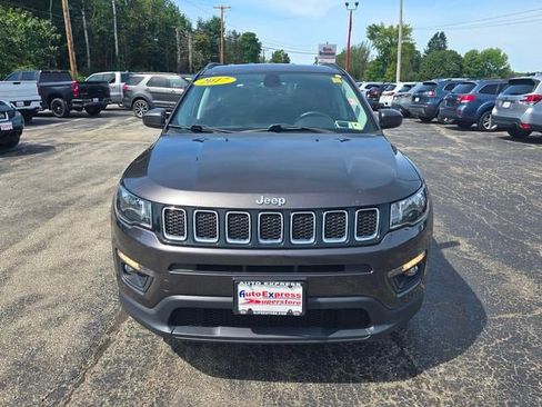 Used 2017 Jeep Compass Latitude AWD/4WD image 8