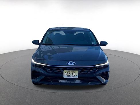 Used 2025 Hyundai Elantra SEL image 3