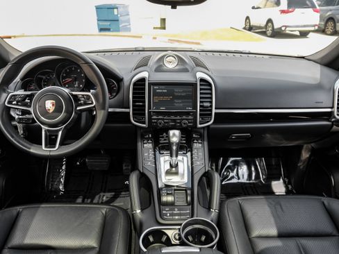 Used 2016 Porsche Cayenne AWD/4WD image 14