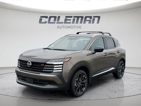 New 2026 Nissan Kicks SR w/ Cold Weather Package image 1