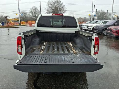 Used 2020 Nissan Frontier SV w/ Midnight Edition Floor Mats image 22