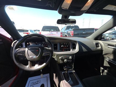 Used 2023 Dodge Charger SXT image 3