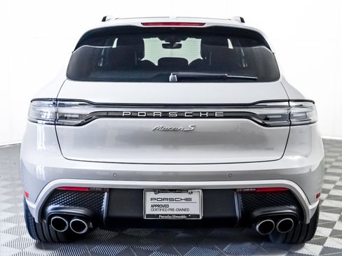 Certified 2025 Porsche Macan S image 11