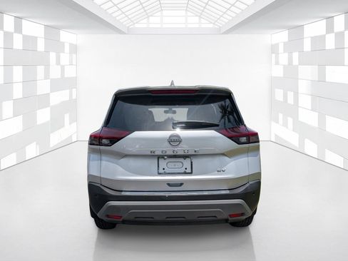 Used 2022 Nissan Rogue SV FWD image 5