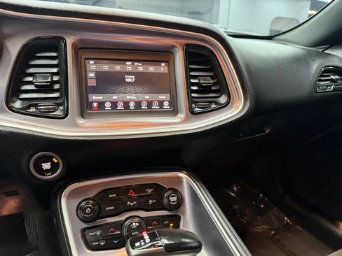 Used 2019 Dodge Challenger R/T RWD image 25