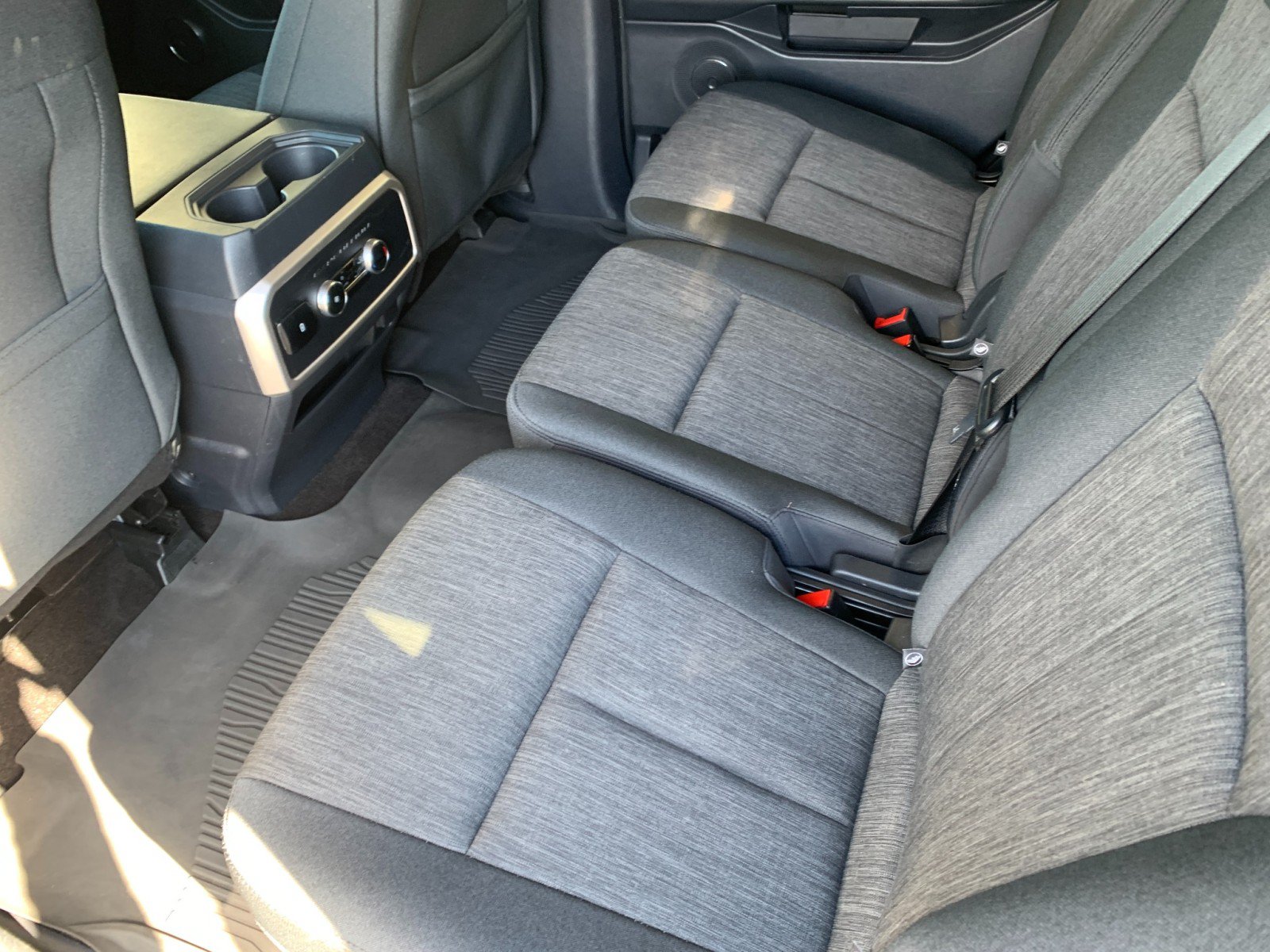 Used 2023 Ford Expedition XLT AWD/4WD image 29