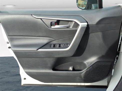 Used 2024 Toyota RAV4 XLE image 26