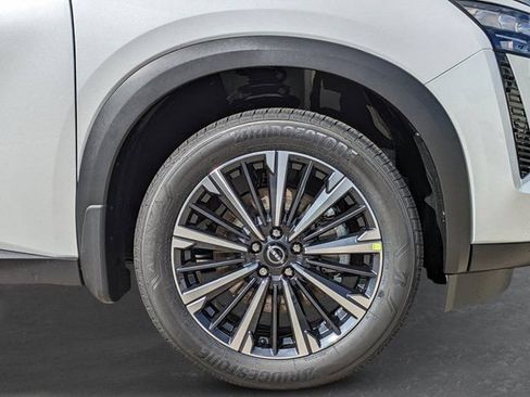 New 2026 Nissan Pathfinder Platinum w/ Cargo Package FWD image 9