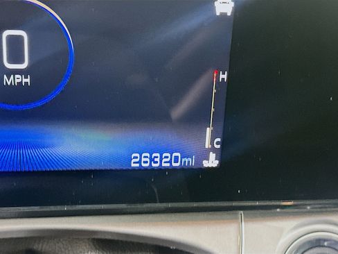 Used 2025 Chevrolet Trax LT image 19