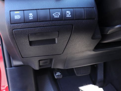 Used 2021 Toyota Camry SE image 21