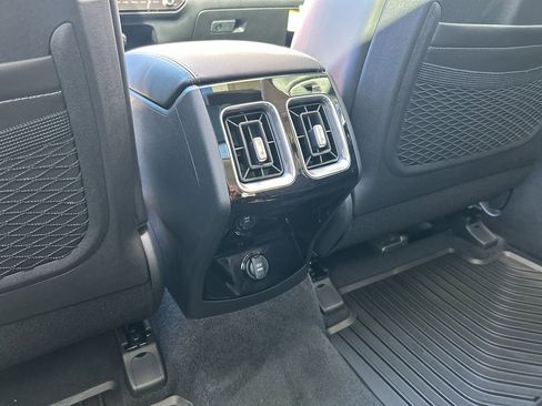 New 2026 Kia Sorento SX image 17