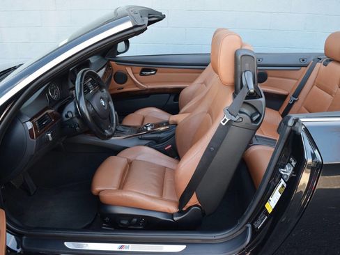 Used 2012 BMW 335i Convertible image 5