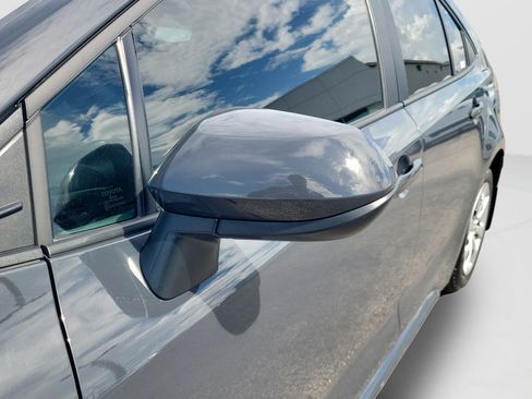 Used 2025 Toyota Corolla LE FWD image 28