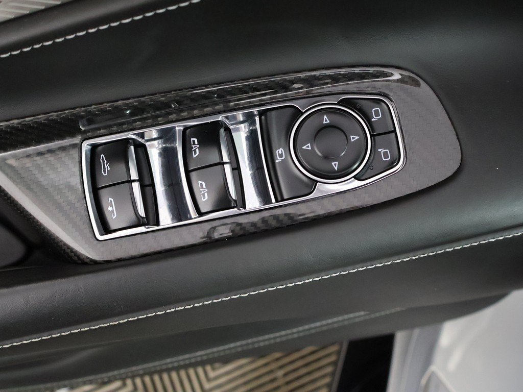 Used 2021 Chevrolet Corvette Stingray Premium Conv w/ Z51 Performance Package RWD image 36