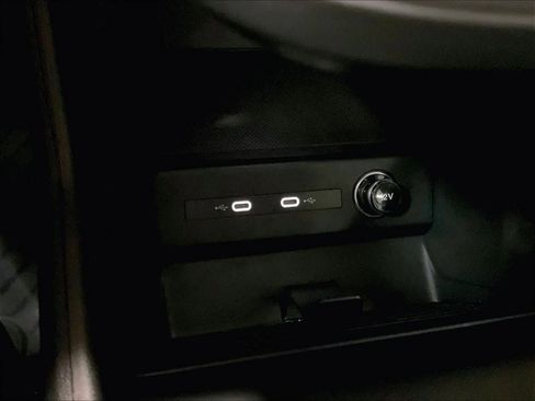 Used 2023 Audi Q4 e-tron Premium Plus w/ Premium Plus image 32