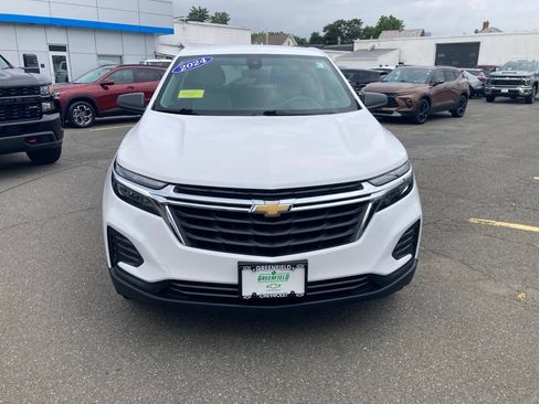 Used 2024 Chevrolet Equinox LS w/ LS Convenience Package AWD/4WD image 2