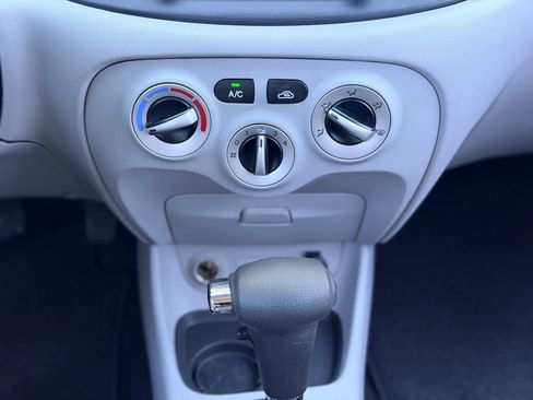 Used 2011 Hyundai Accent GS w/ Premium Pkg 3 FWD image 19