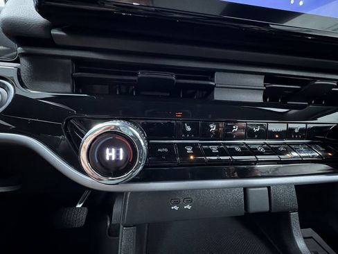 Used 2024 Honda Prologue Touring image 25