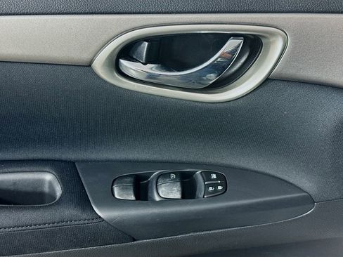 Used 2013 Nissan Sentra S FWD image 19