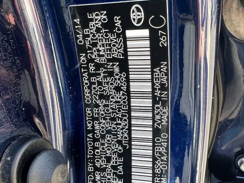 Used 2014 Toyota Prius Two image 38