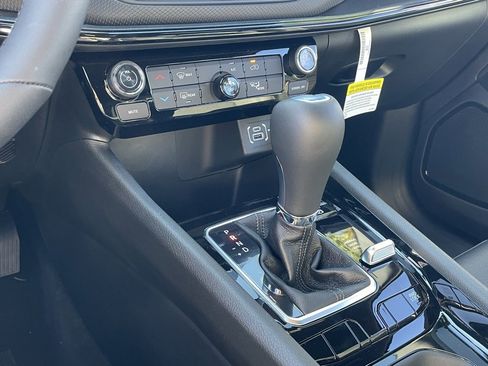 New 2026 Jeep Compass Latitude image 29