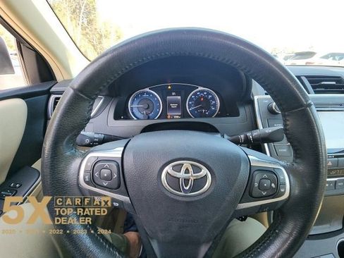 Used 2017 Toyota Camry XLE w/ Moonroof Package image 31