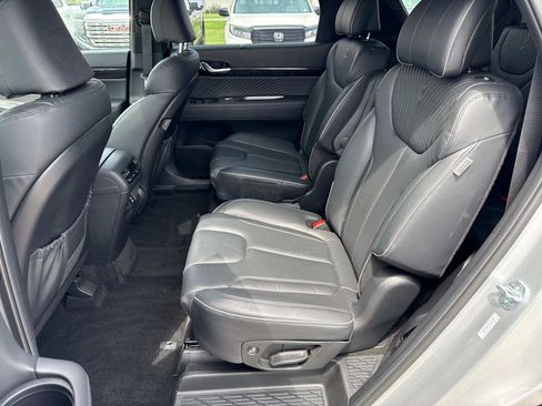 Used 2023 Hyundai Palisade Calligraphy image 22