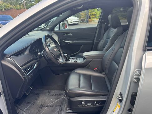 Used 2019 Cadillac XT4 Sport w/ Cold Weather Package AWD/4WD image 9