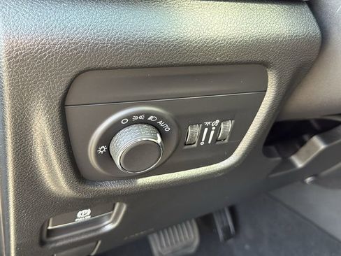 New 2025 Jeep Grand Cherokee Altitude image 22