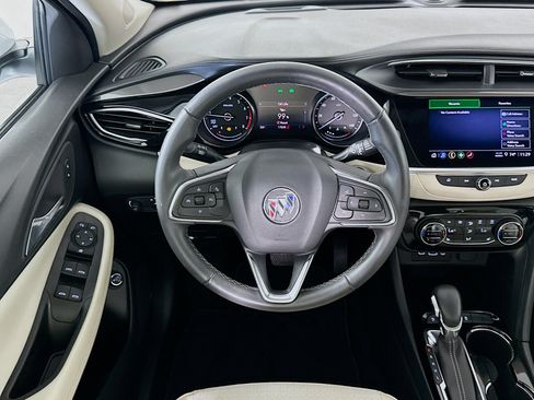 Used 2022 Buick Encore GX Select w/ Sport Touring Package FWD image 18