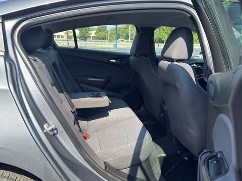 Used 2019 Chevrolet Cruze LT FWD image 12
