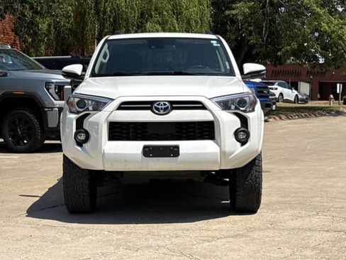 Used 2021 Toyota 4Runner SR5 Premium AWD/4WD image 2