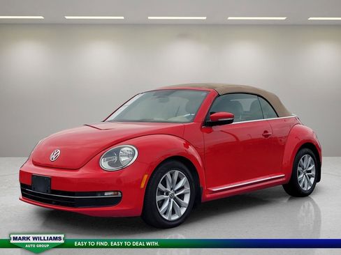 Used 2013 Volkswagen Beetle TDI image 4