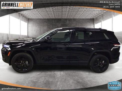 Used 2024 Jeep Grand Cherokee Altitude image 8