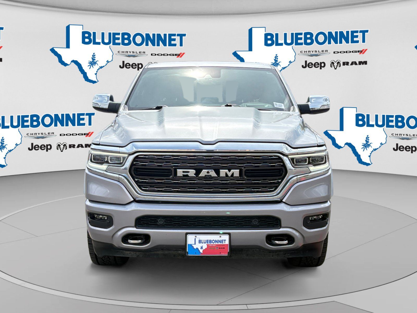 Used 2022 RAM 1500 Limited AWD/4WD image 2