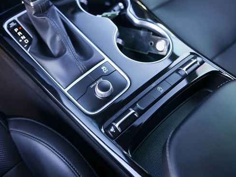 Used 2021 Kia Stinger GT-Line image 21