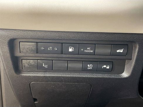 Used 2024 Mitsubishi Outlander SEL image 10