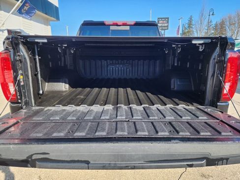 Certified 2021 GMC Sierra 1500 AT4 w/ Technology Package image 11