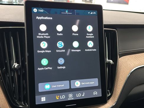 New 2026 Volvo XC60 B5 Ultra w/ Protection Package Premier image 17