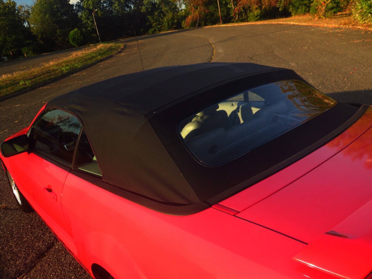 Used 2005 Ford Mustang Convertible RWD image 22