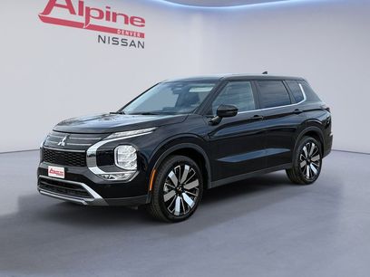 Used 2025 Mitsubishi Outlander SE