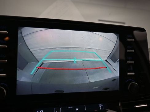Used 2021 Toyota Sienna XLE w/ XLE Plus Package AWD/4WD image 18