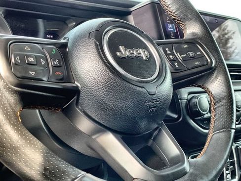Used 2024 Jeep Gladiator Mojave w/ Safety Group AWD/4WD image 19